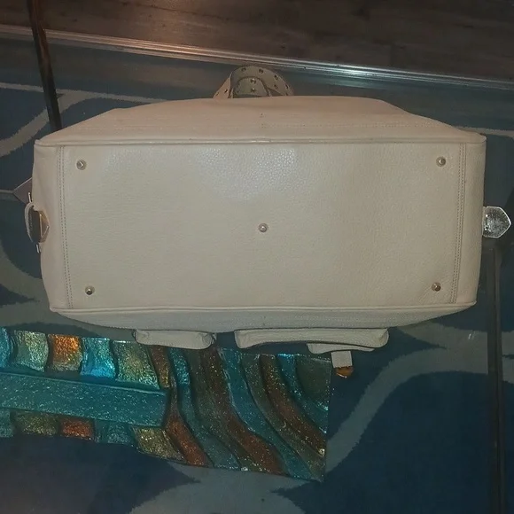 Versace Tan Shoulder Bag - Picture 10 of 16